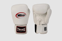 Load image into Gallery viewer, Twins Genuine Leather gloves
