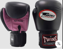 Load image into Gallery viewer, Twins Genuine Leather gloves
